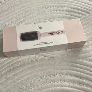 Lange ceramic straightening brush